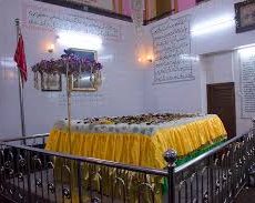 ミャンマーへ追放されたインドの王様のお墓
